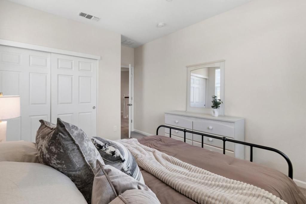 Image 37 of property listing at 1251 Jicarilla Place, Gilroy, CA 95020