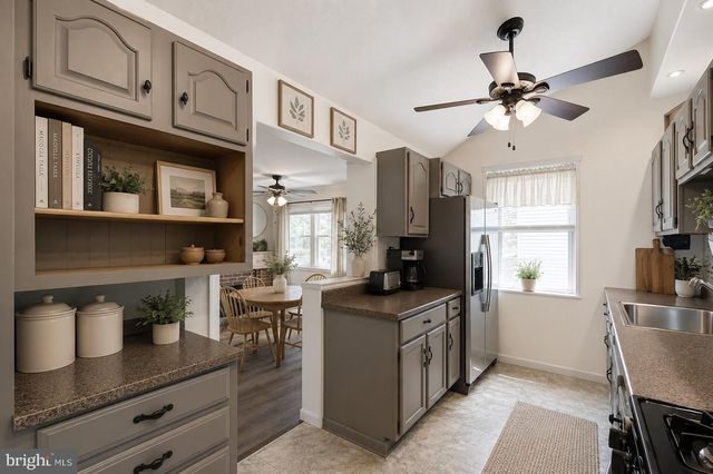 23 W CHELTON RD, Brookhaven, PA 19015