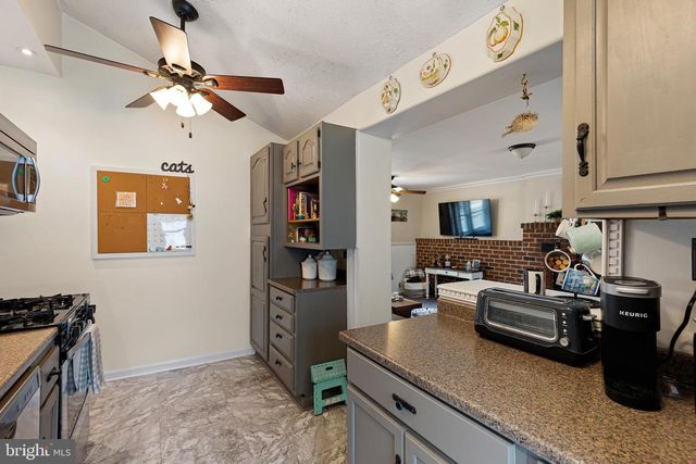 23 W CHELTON RD, Brookhaven, PA 19015