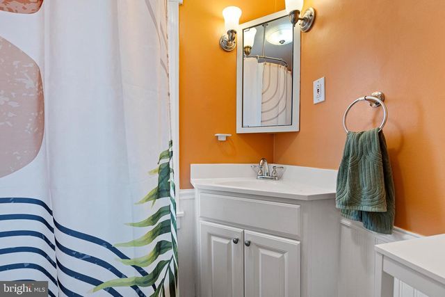 23 W CHELTON RD, Brookhaven, PA 19015