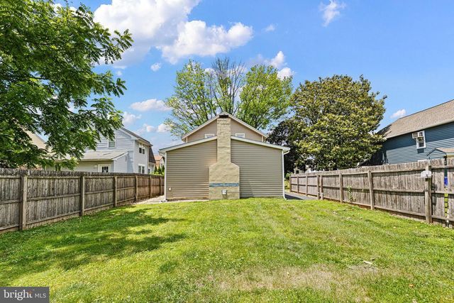 23 W CHELTON RD, Brookhaven, PA 19015