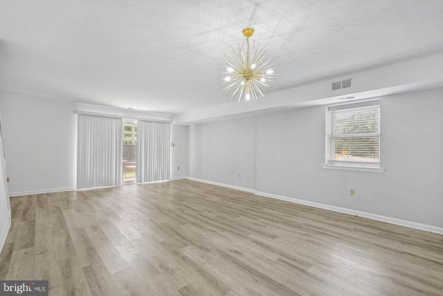 104 HAMPSTEAD DR, Ambler, PA 19002