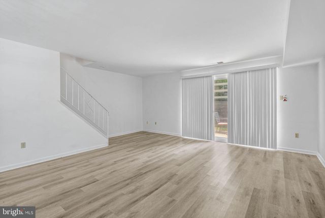 104 HAMPSTEAD DR, Ambler, PA 19002