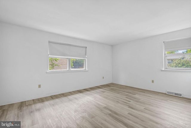 104 HAMPSTEAD DR, Ambler, PA 19002