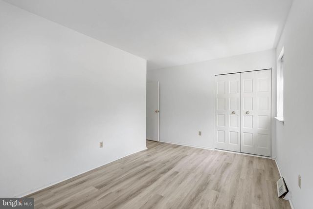 104 HAMPSTEAD DR, Ambler, PA 19002