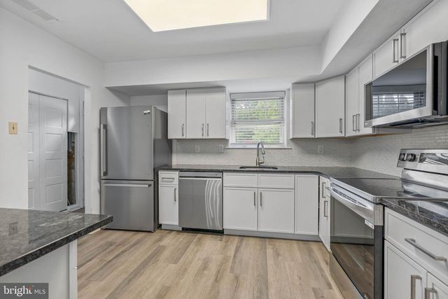 104 HAMPSTEAD DR, Ambler, PA 19002