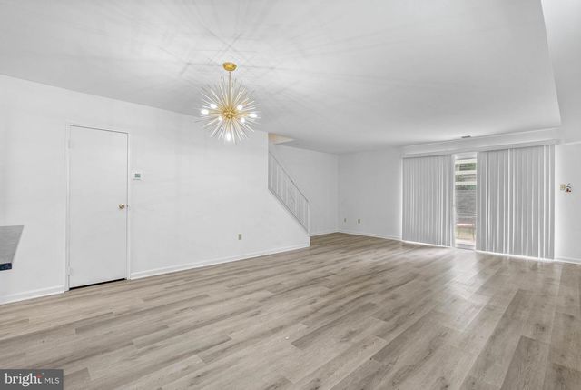 104 HAMPSTEAD DR, Ambler, PA 19002