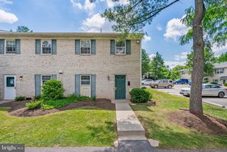 104 HAMPSTEAD DR, Ambler, PA 19002