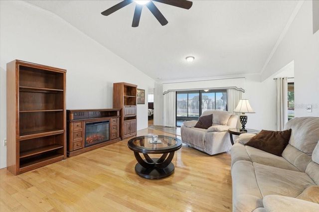 3104 SAND TRAP COURT, Lakeland, FL 33810