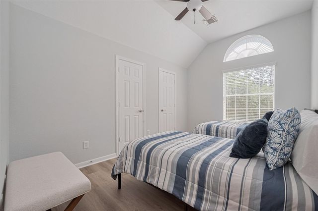 14 Sprite Woods Place, The Woodlands, TX 77382