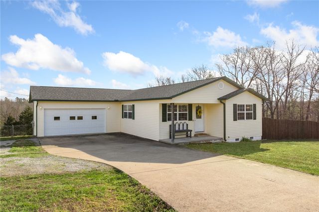 7814 Pine Meadows Drive, Omaha, AR 72662