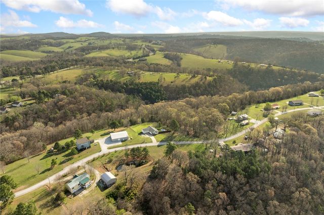 7814 Pine Meadows Drive, Omaha, AR 72662