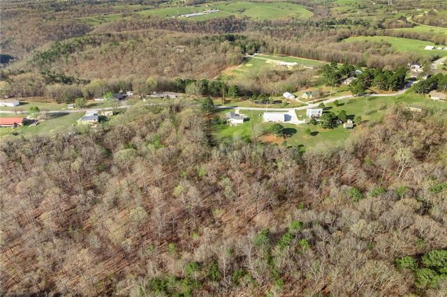 7814 Pine Meadows Drive, Omaha, AR 72662