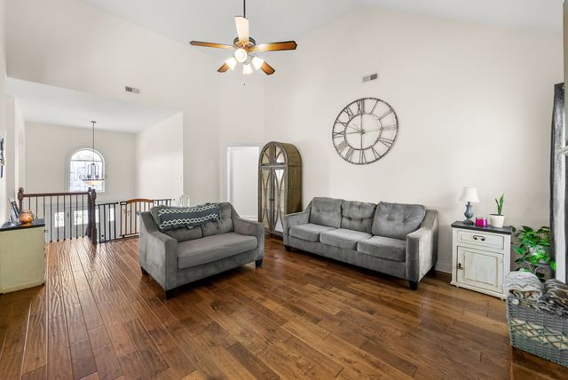 3515 Rabbit Run Trl, Adams, TN 37010