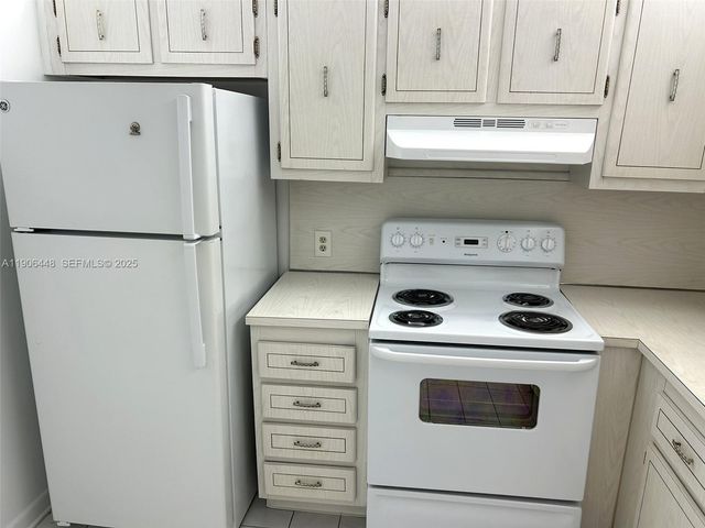 11905 NE 2nd Avenue C402, North Miami, FL 33161