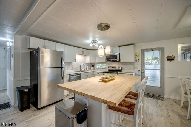 5510 Back Bay BEND, North Fort Myers, FL 33917