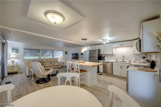 5510 Back Bay BEND, North Fort Myers, FL 33917