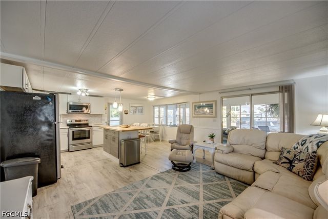 5510 Back Bay BEND, North Fort Myers, FL 33917