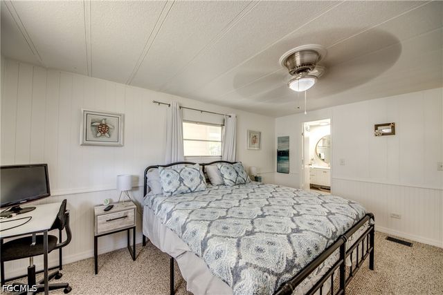 5510 Back Bay BEND, North Fort Myers, FL 33917