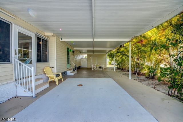 5510 Back Bay BEND, North Fort Myers, FL 33917