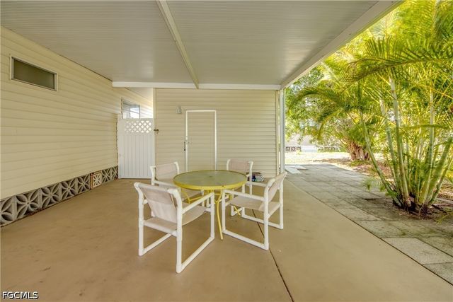 5510 Back Bay BEND, North Fort Myers, FL 33917