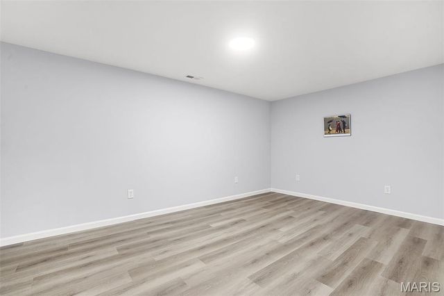 1038 King Henry Court, Creve Coeur, MO 63146