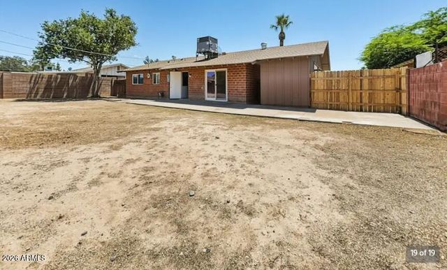 3520 W LAWRENCE Road, Phoenix, AZ 85019