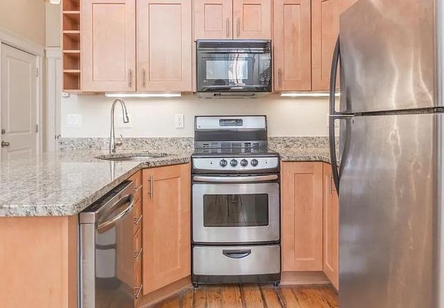 263 Newbury 2, Boston, MA 02116