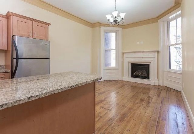 263 Newbury 2, Boston, MA 02116