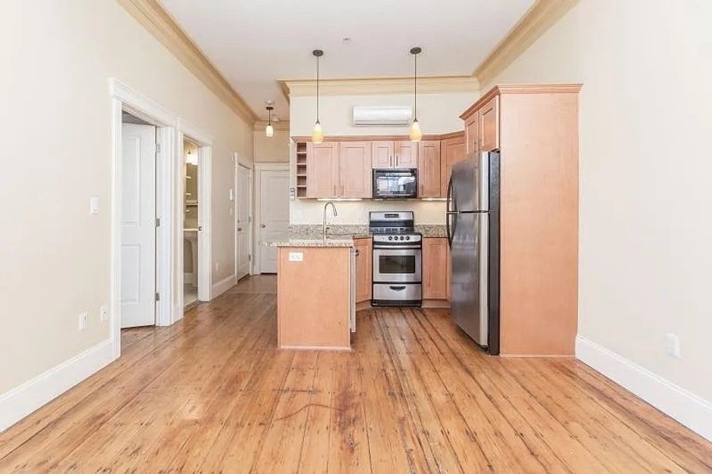 263 Newbury 2, Boston, MA 02116