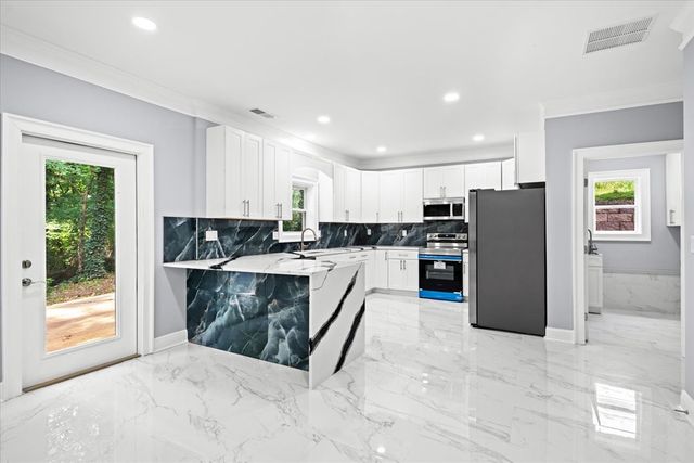 2673 Royal Oak Court, Acworth, GA 30102
