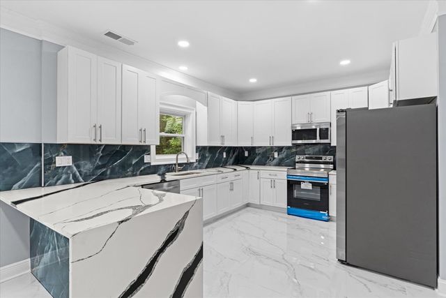 2673 Royal Oak Court, Acworth, GA 30102