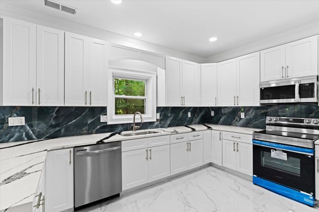 2673 Royal Oak Court, Acworth, GA 30102