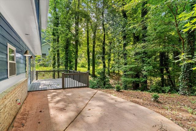 2673 Royal Oak Court, Acworth, GA 30102