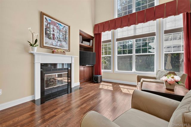 18 Sassafras Circle, Hopewell Junction, NY 12533