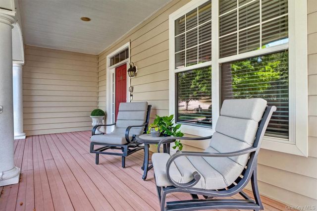 18 Sassafras Circle, Hopewell Junction, NY 12533
