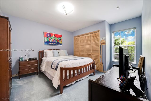 10422 SW 121st St, Miami, FL 33176