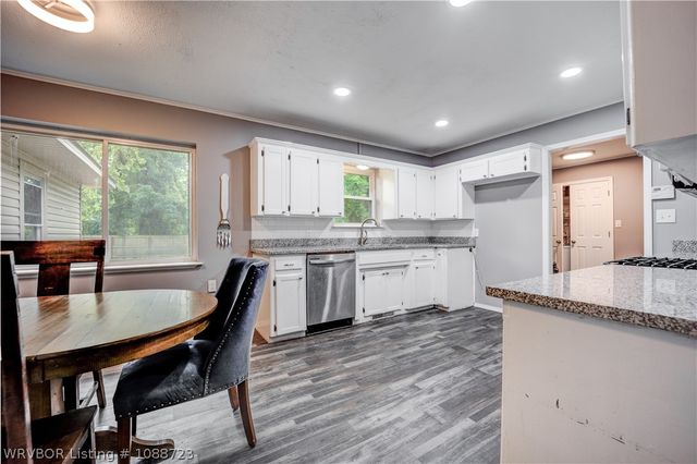1208 N 26th Street, Van Buren, AR 72956