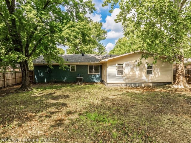 1208 N 26th Street, Van Buren, AR 72956