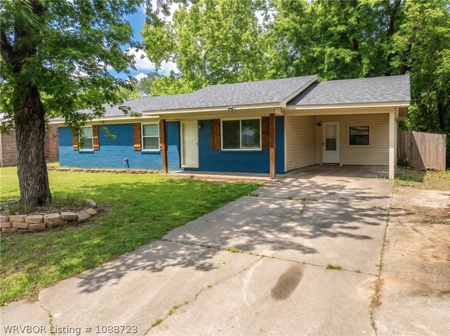 1208 N 26th Street, Van Buren, AR 72956