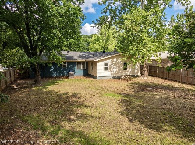 1208 N 26th Street, Van Buren, AR 72956