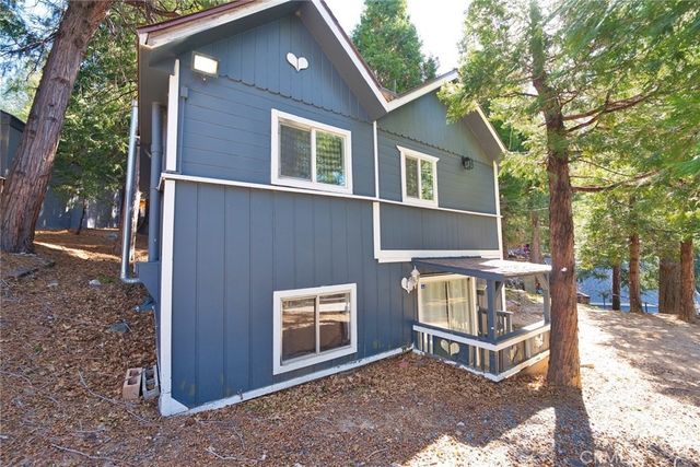 29083 Hook Creek, Cedar Glen, CA 92321