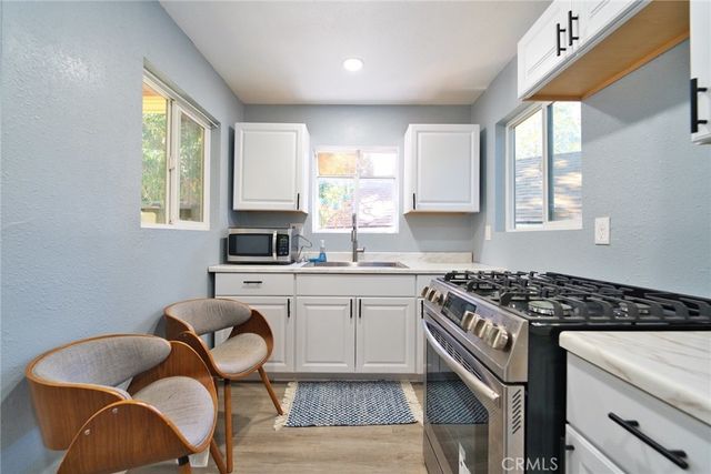 29083 Hook Creek, Cedar Glen, CA 92321