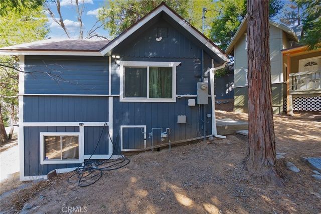 29083 Hook Creek, Cedar Glen, CA 92321