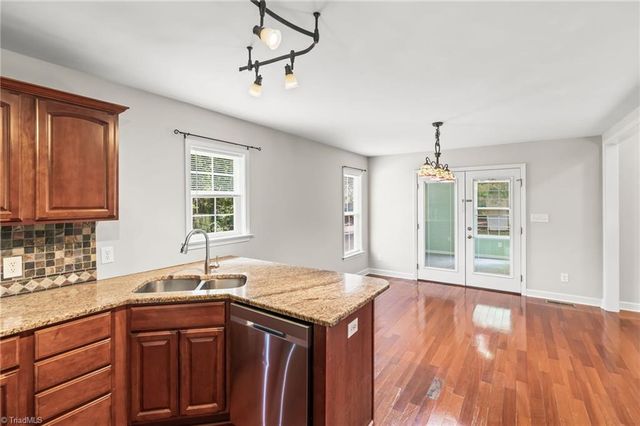1512 Hampton Street, Lexington, NC 27295