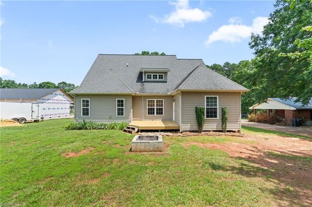1512 Hampton Street, Lexington, NC 27295