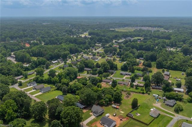 1512 Hampton Street, Lexington, NC 27295