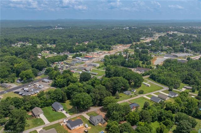 1512 Hampton Street, Lexington, NC 27295