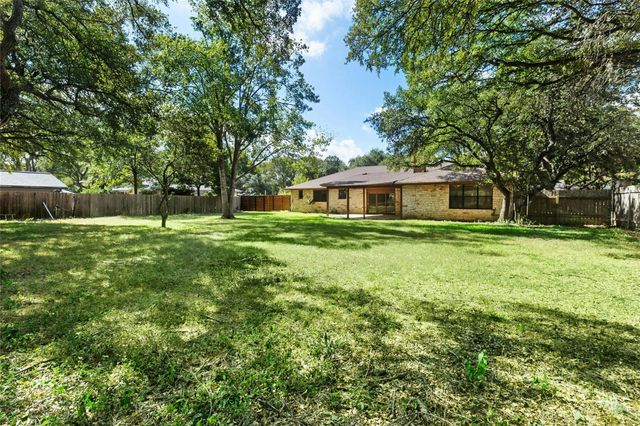 3502 Apache Forest DR, Austin, TX 78739