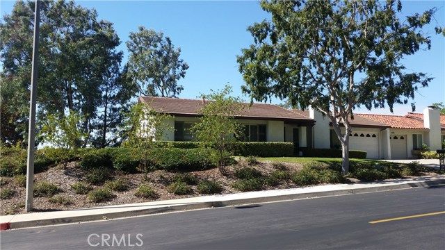 27961 Calle Valdes, Mission Viejo, CA 92692